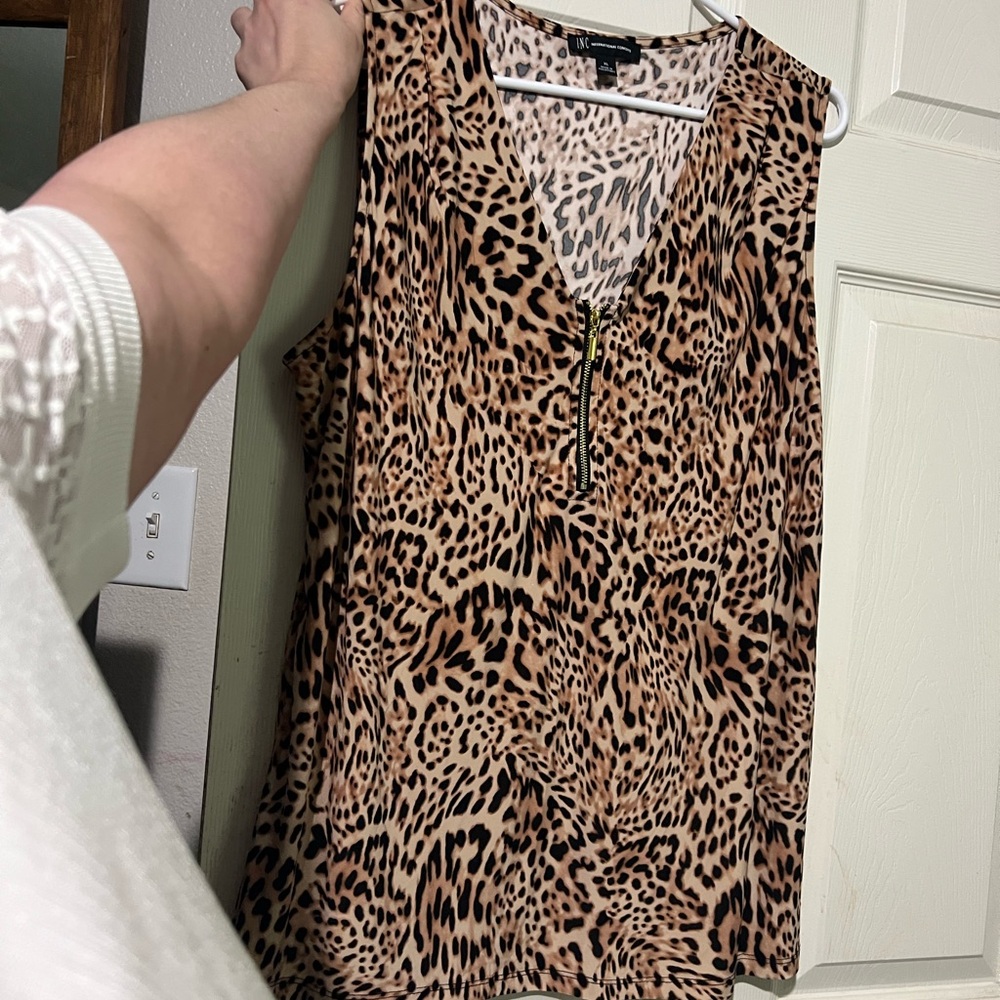 ( XL ) INC NWOT - Leopard Print Sleeveless Top